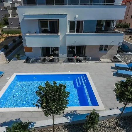 Apartments & Rooms Villa Casia Novalja Exterior photo