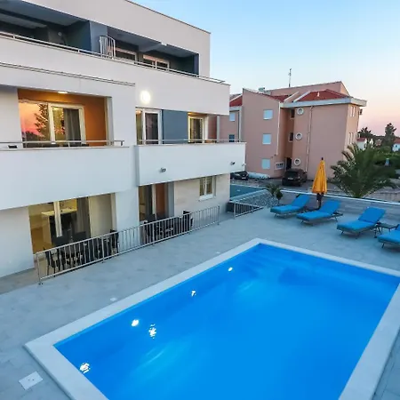 Apartments & Rooms Villa Casia Novalja Exterior photo