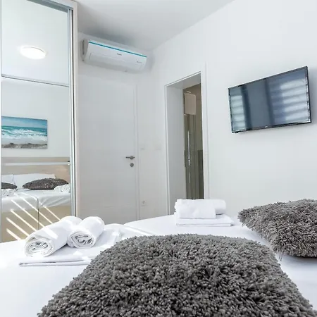 Apartments & Rooms Villa Casia Novalja Exterior photo