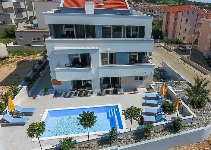 Apartments & Rooms Villa Casia
