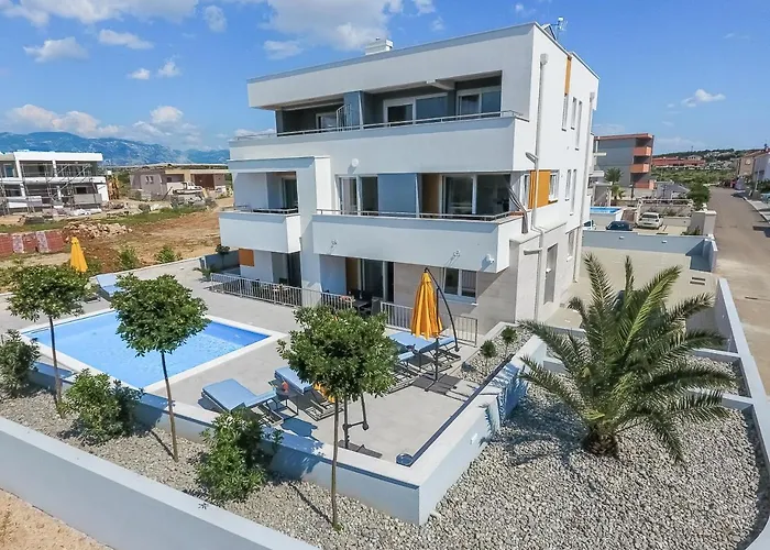 Apartments & Rooms Villa Casia