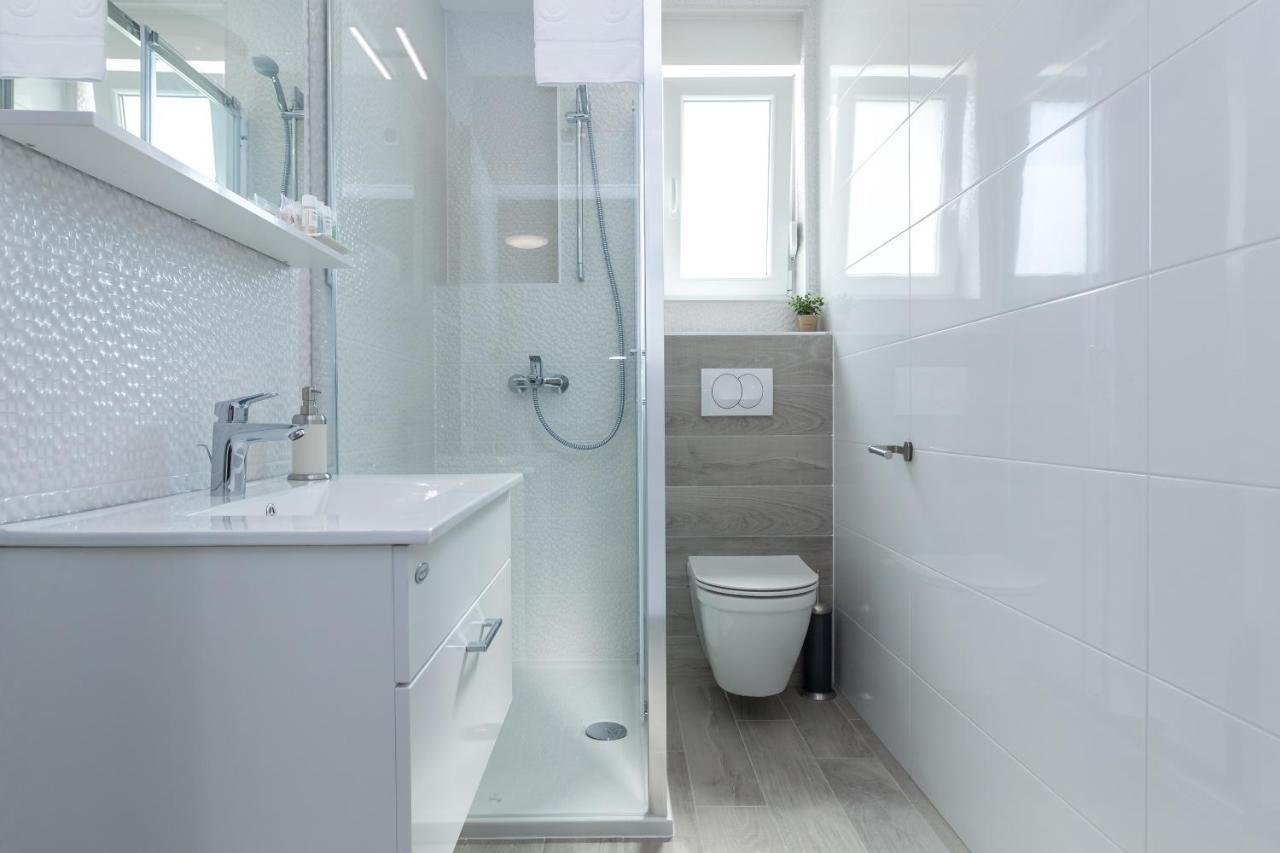 & Casia Apartment Novalja