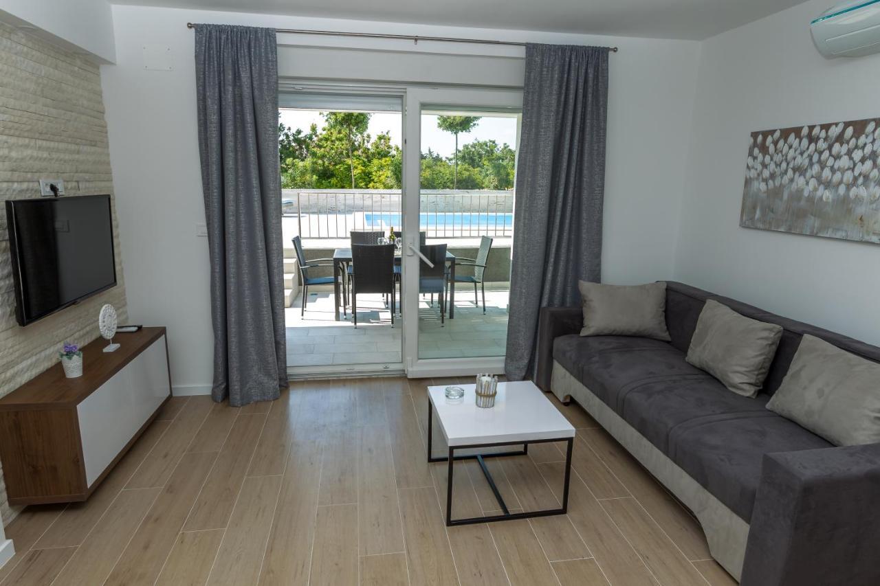 & Casia Apartment *