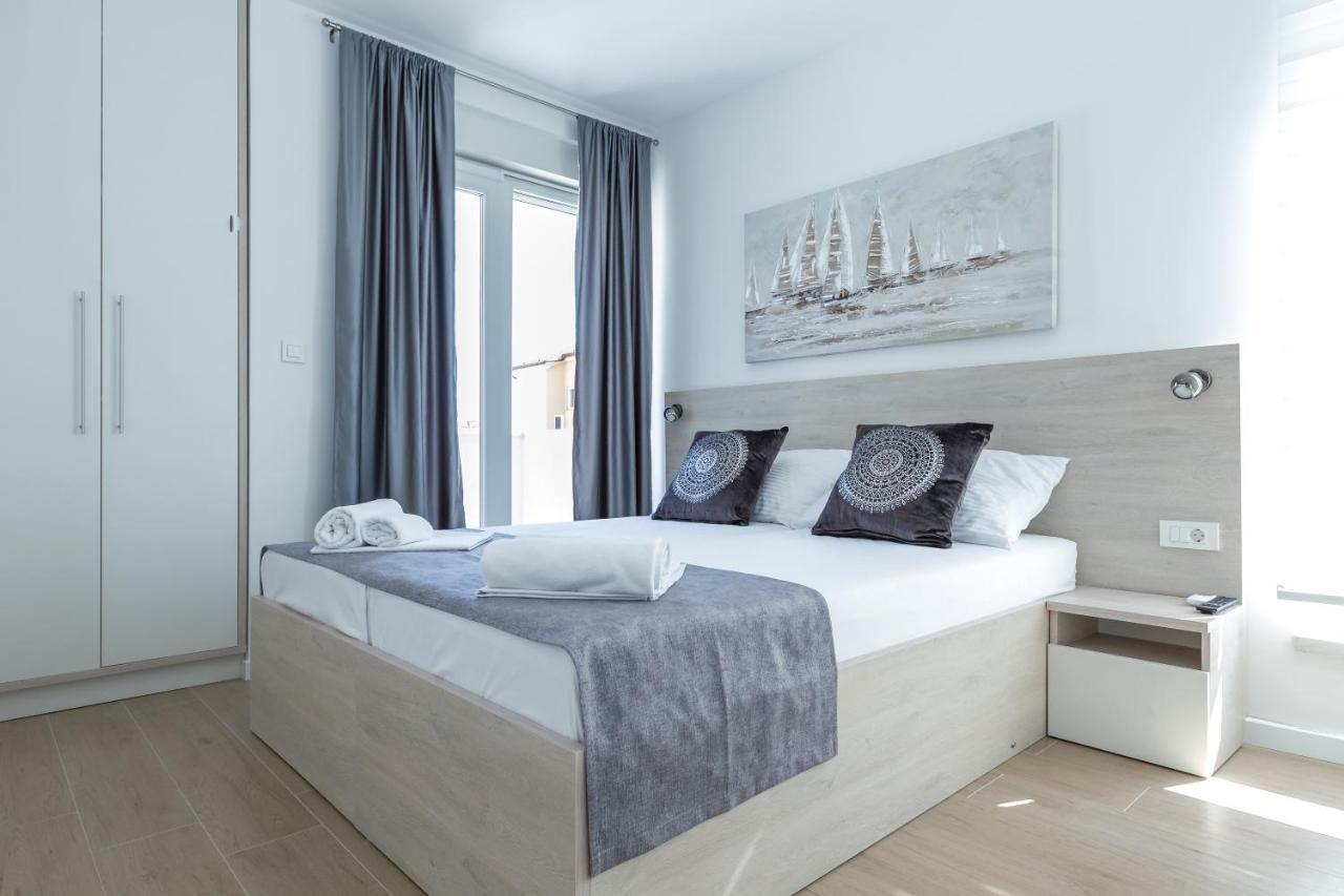 Apartment & Casia