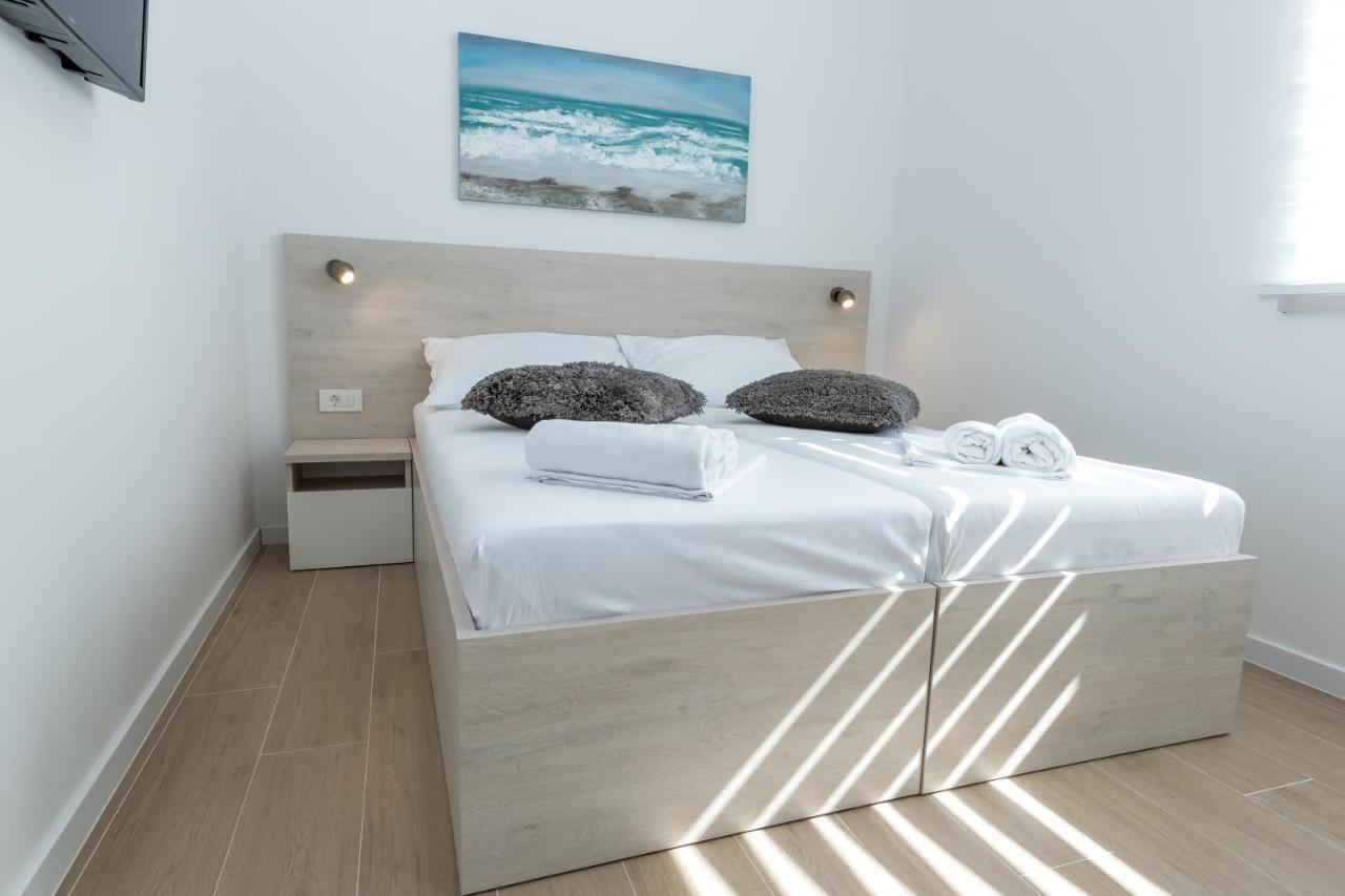 & Casia Apartment Novalja