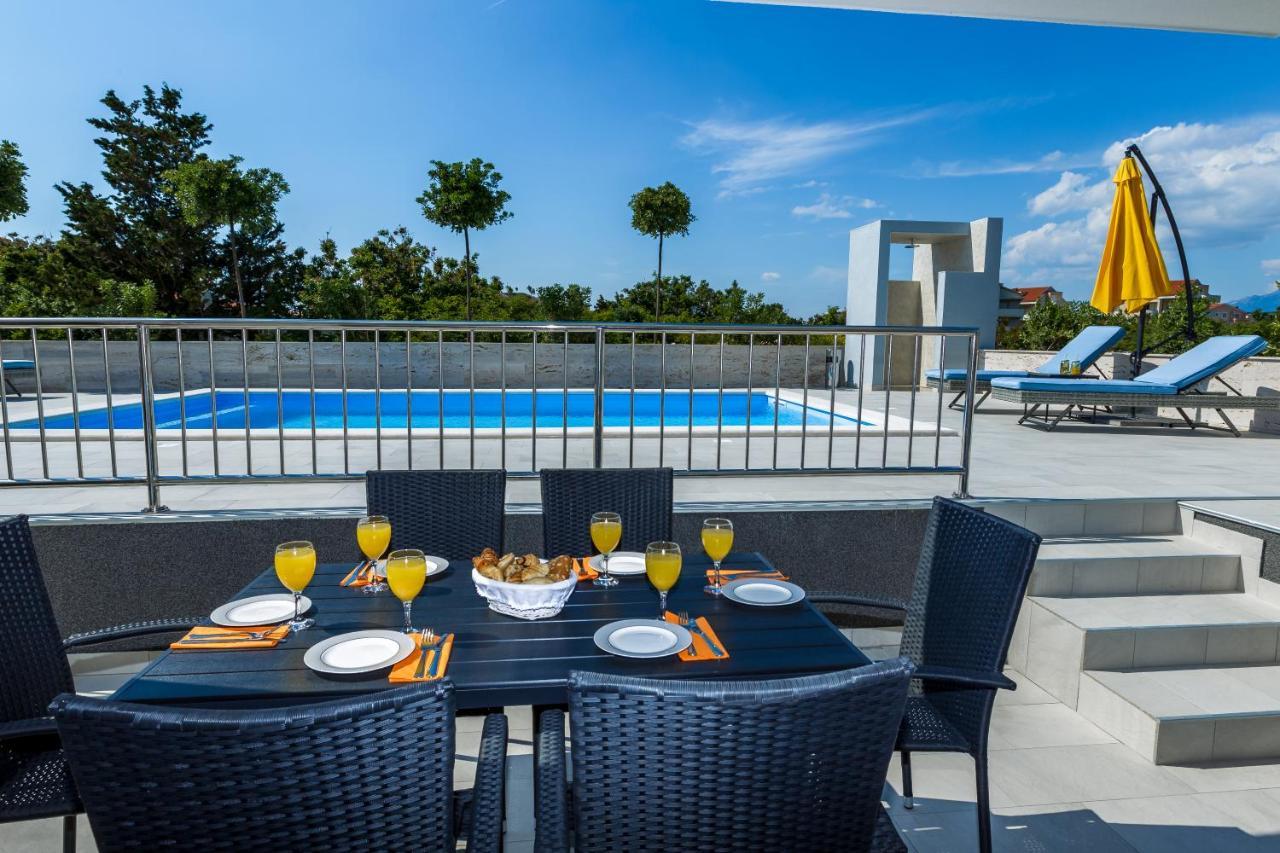 Apartment & Casia Novalja