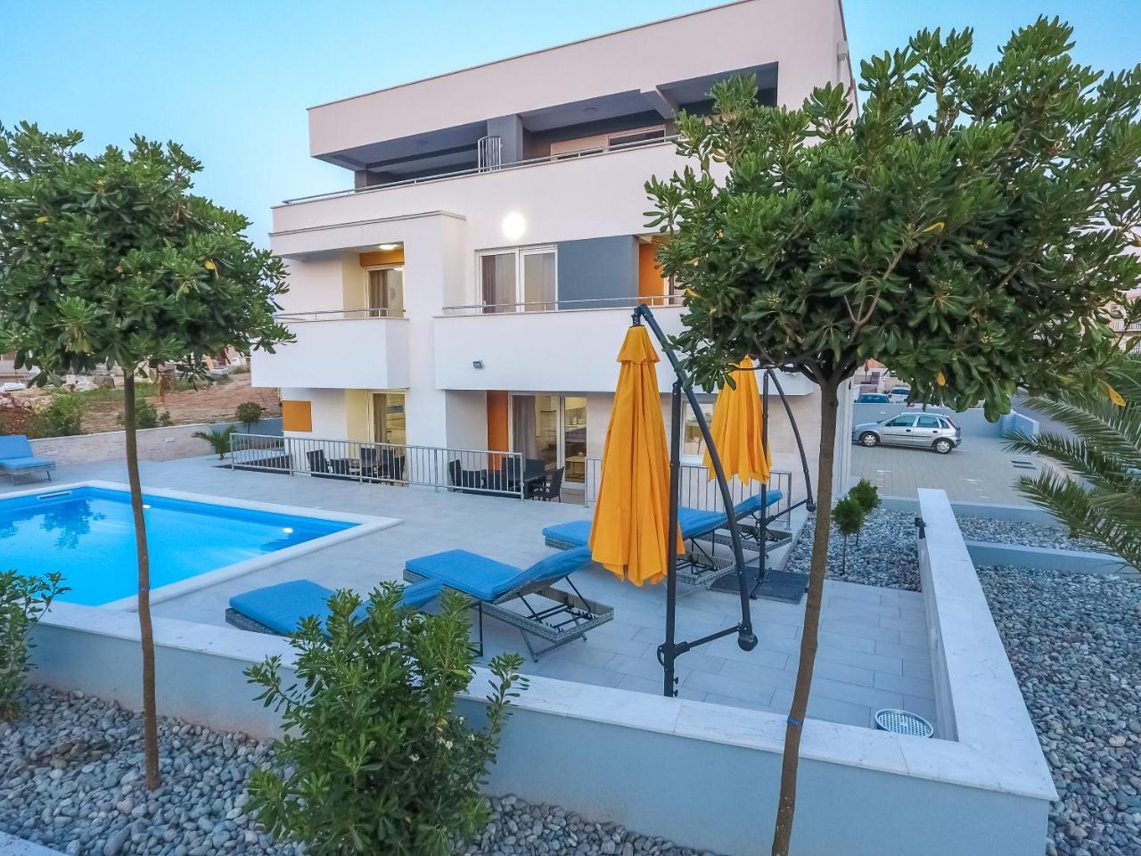 & Casia Apartment Novalja